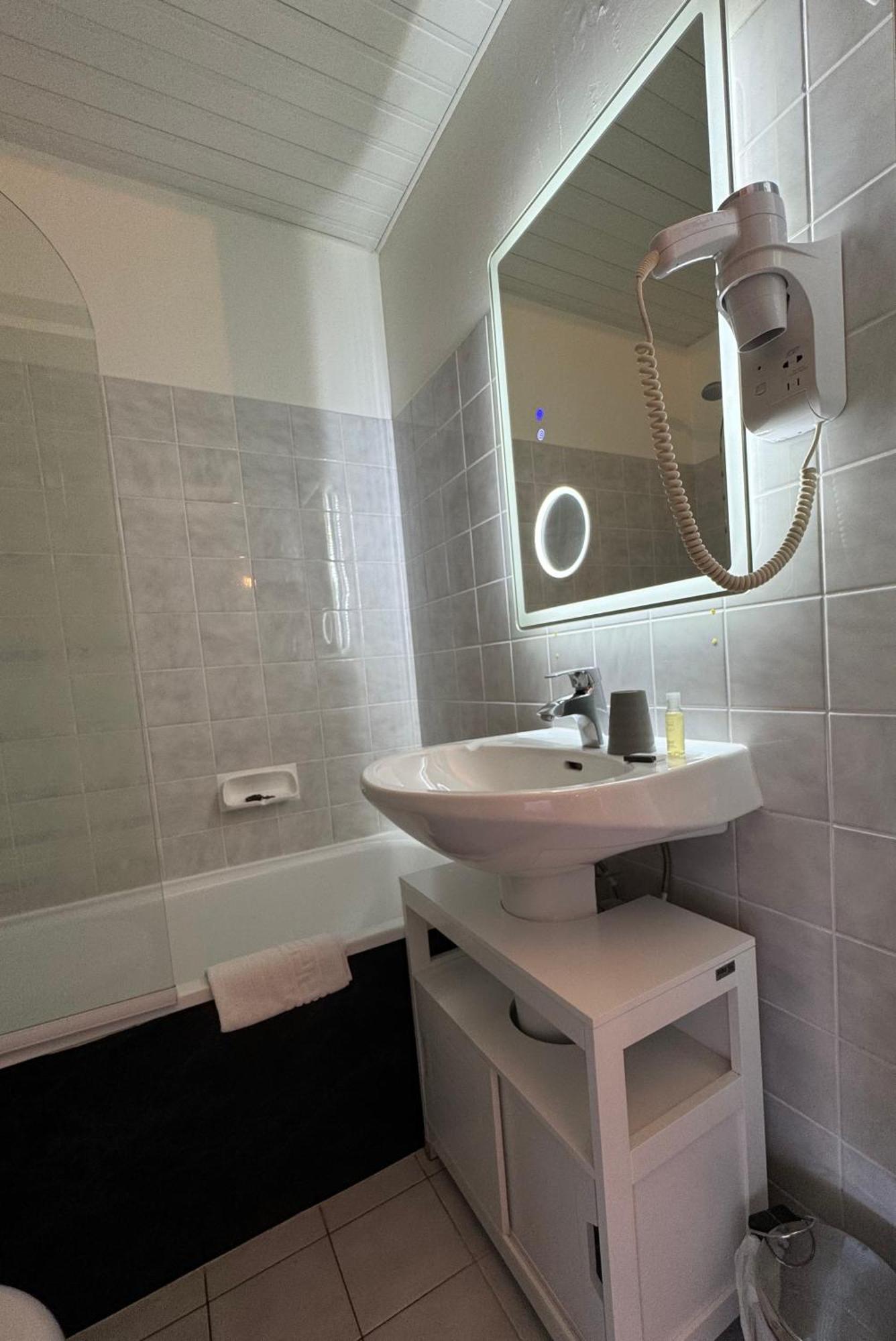 Hotel Capricorne Vendôme Dış mekan fotoğraf